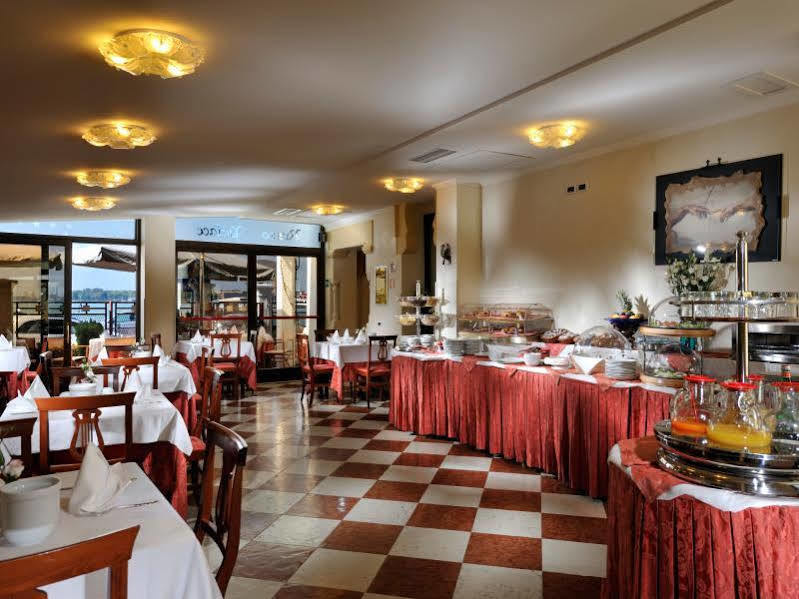 Hotel Russo Palace 4*