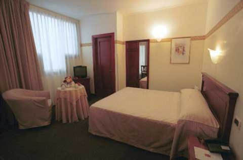 Russo Palace Hotel 4*
