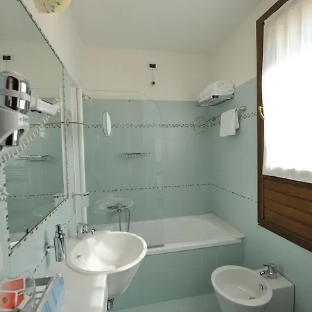 Hotel Russo Palace Lido de Venise Extérieur photo