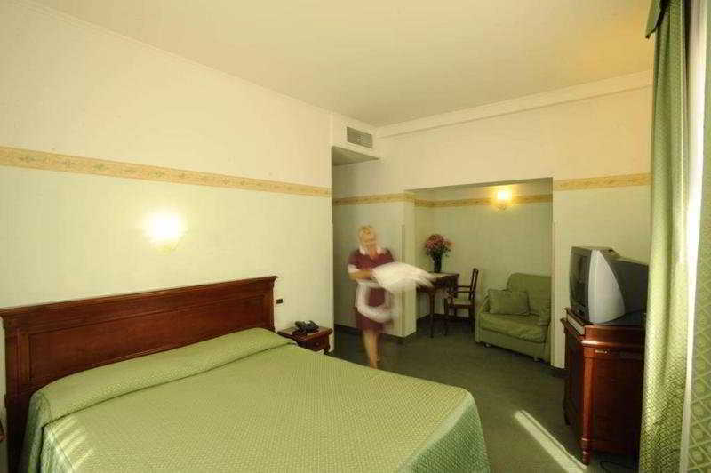 Russo Palace Hotel 4*