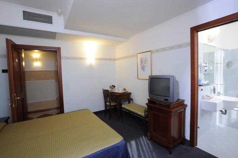 Hotel Russo Palace 4*